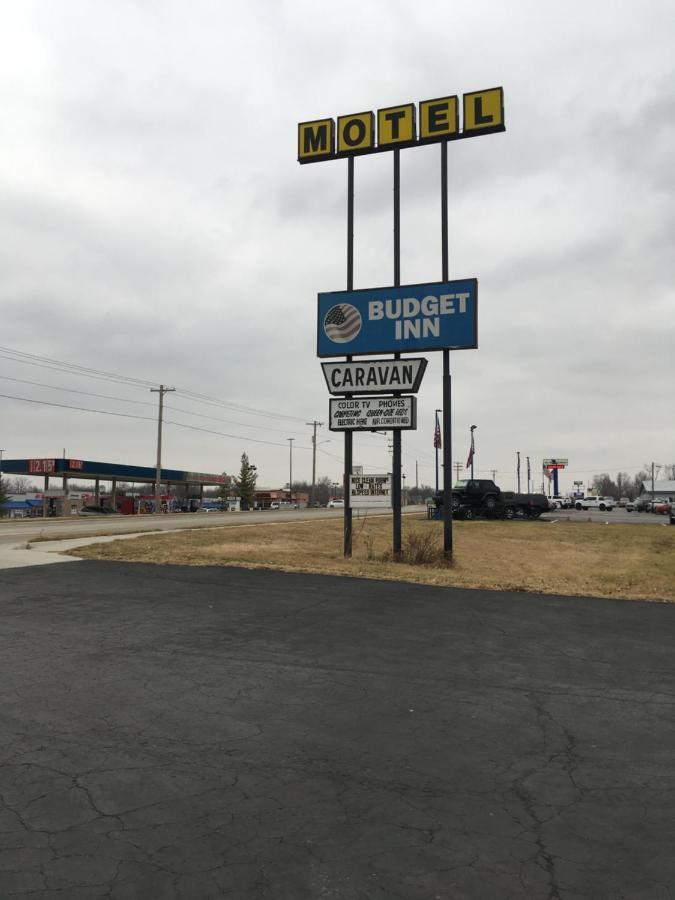 Budget Inn Caravan Motel Harrisonville Exterior photo